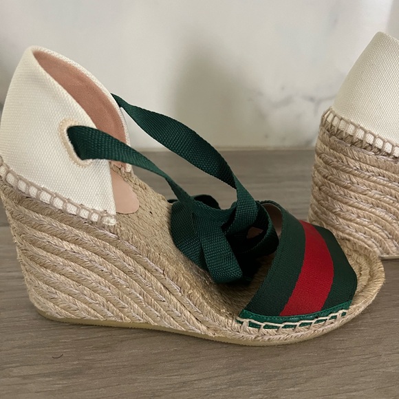 NWT Gucci Platform Espadrilles with dust bags and box, size 4.5. - Picture 3 of 6